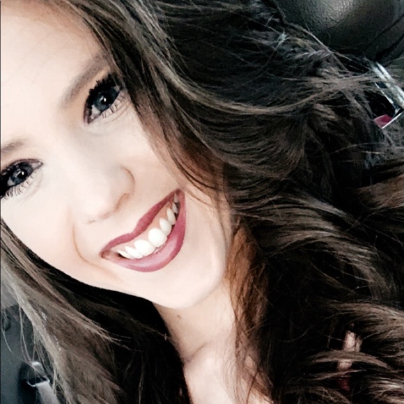 Meet your Posher, Randi - Picture 1 of 1